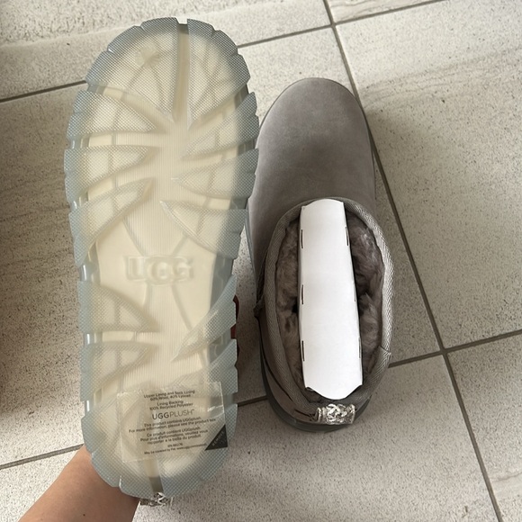 Uggs light grey taupe ultra mini clear sz 8 new - Picture 5 of 8